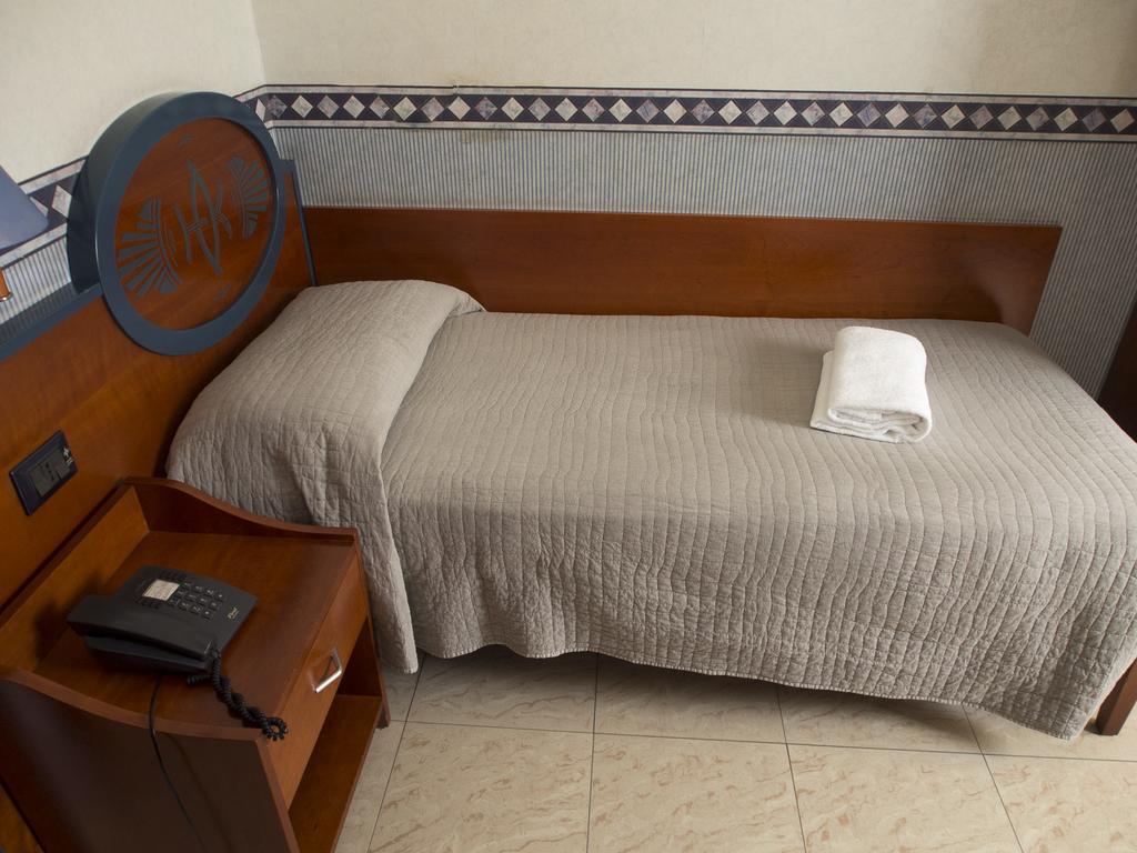 Hotel Kroma รากูซา ภายนอก รูปภาพ