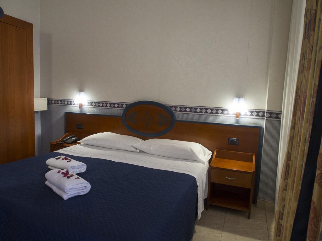 Hotel Kroma รากูซา ภายนอก รูปภาพ