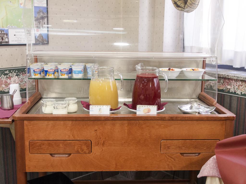 Hotel Kroma รากูซา ภายนอก รูปภาพ